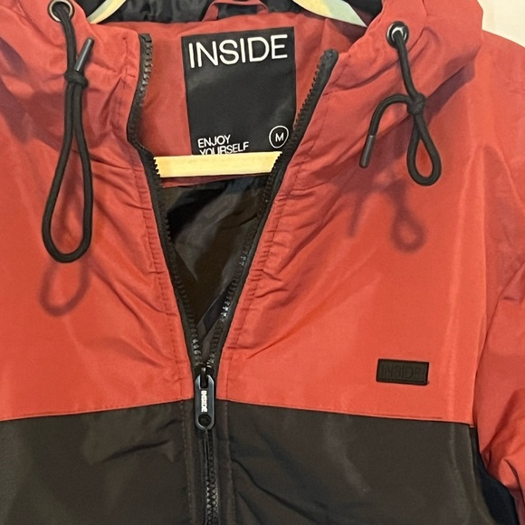 Men’s INSIDE Red and Black Jacket/waterproof size medium NWT’s - Picture 8 of 8